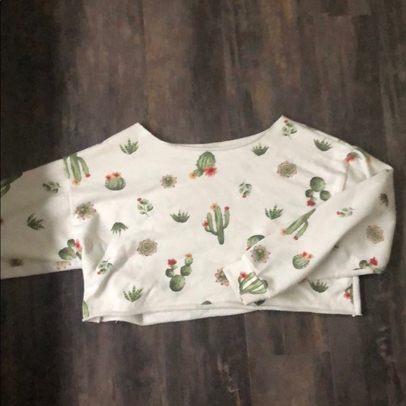 Forever 21 Tops - Cropped cactus sweatshirt